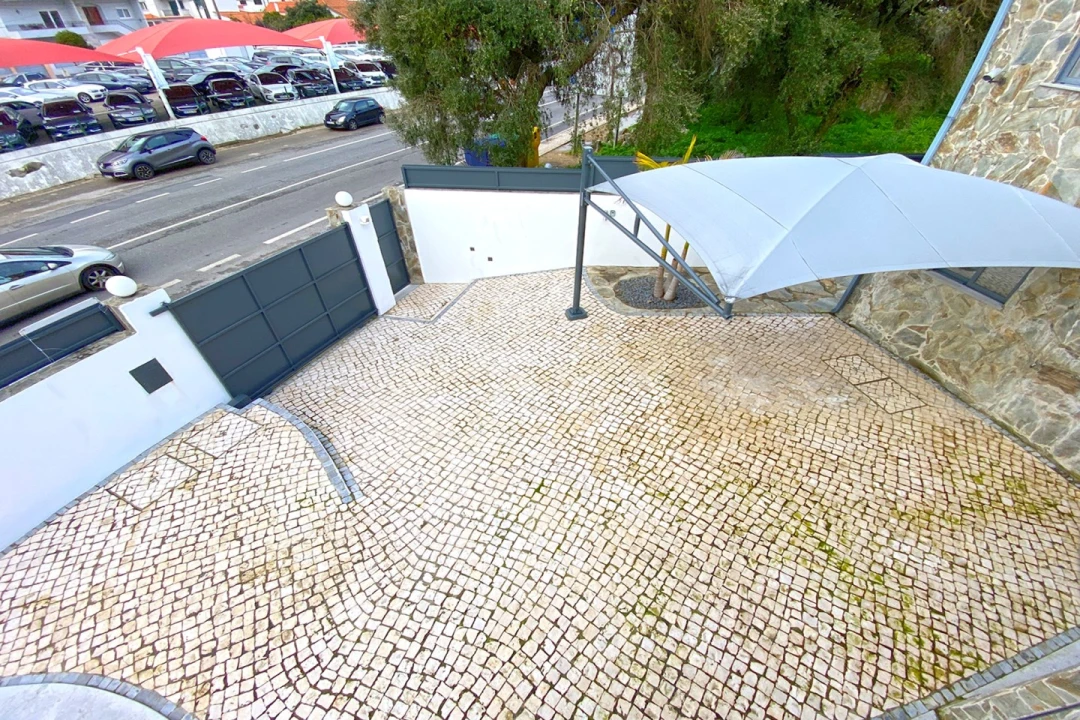 Moradia T3 para Arrendamento em Alcabideche Foto 48