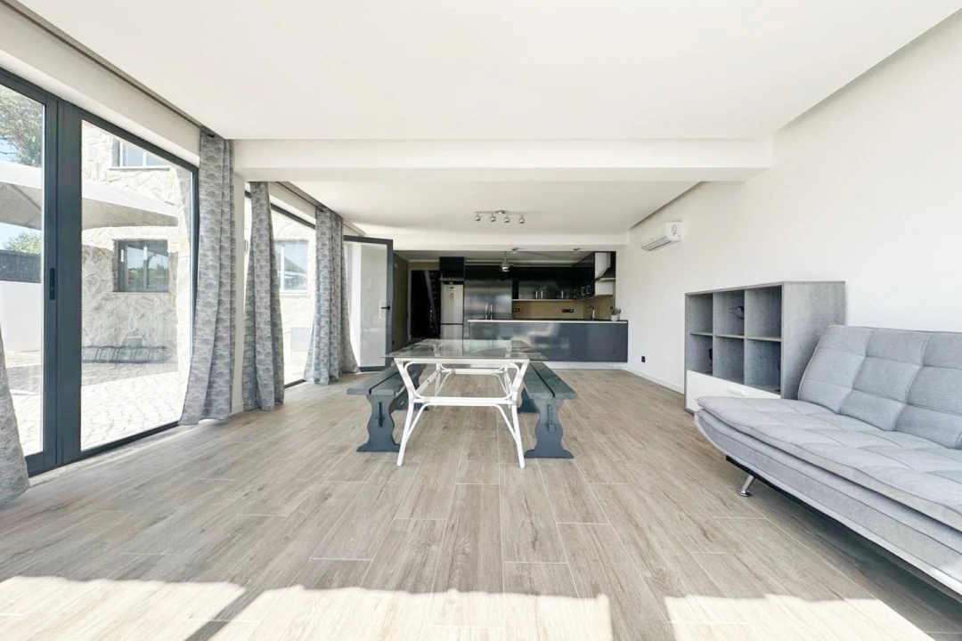 Moradia T3 para Arrendamento em Alcabideche Foto 1