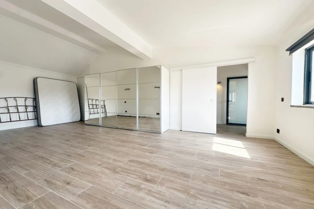 Moradia T3 para Arrendamento em Alcabideche Foto 34