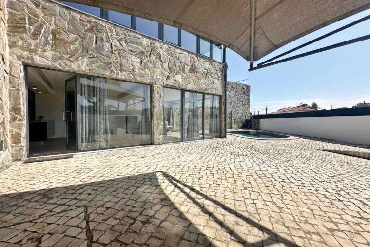 Moradia T3 para Arrendamento em Alcabideche Foto 6