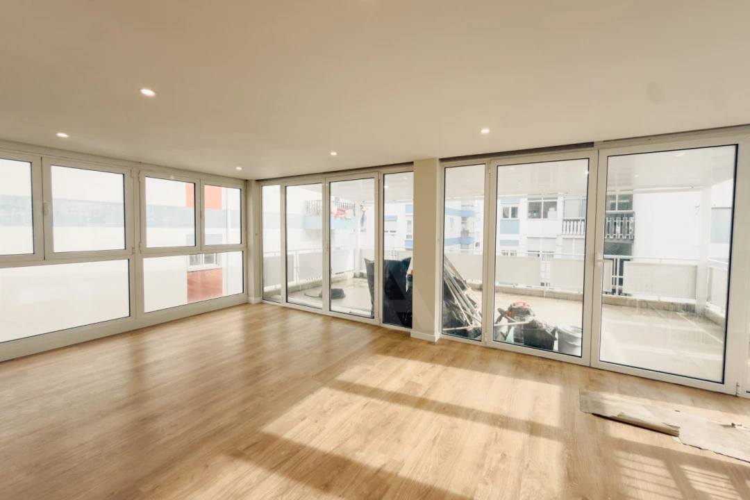 Apartamento T3 para Venda em Odivelas Foto 5