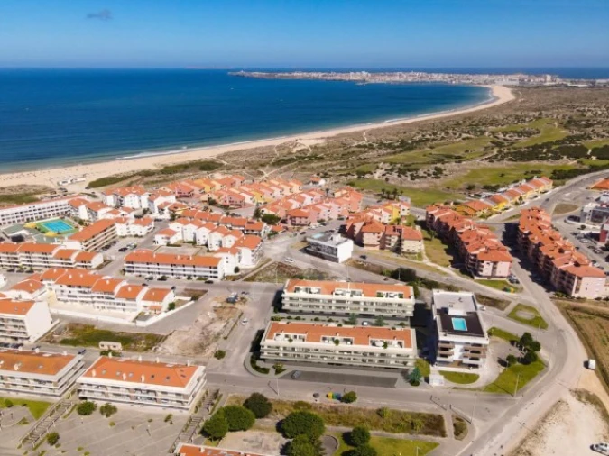 Apartamento T2 para Venda em Atouguia da Baleia Foto 2