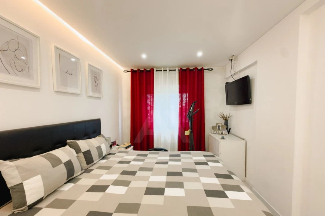 Apartamento T3 para Venda em Agualva e Mira-Sintra Foto 20