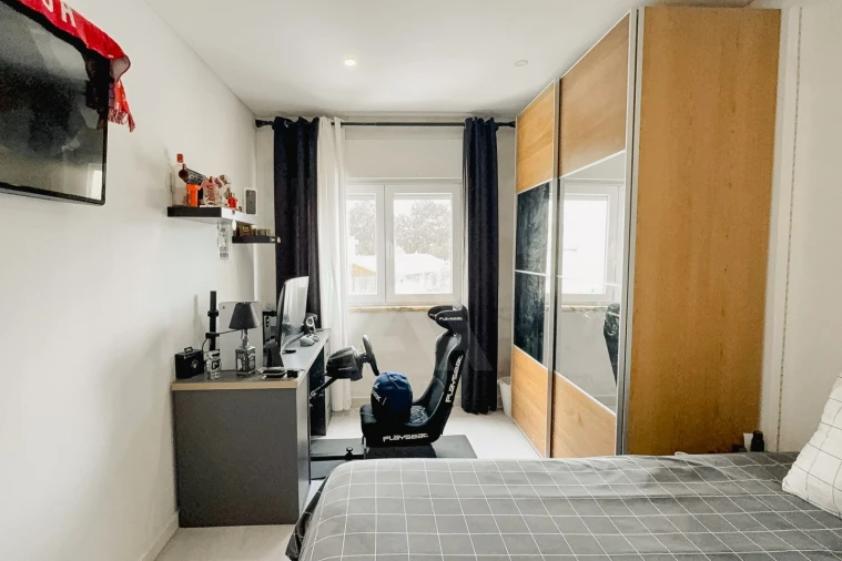 Apartamento T3 para Venda em Agualva e Mira-Sintra Foto 13