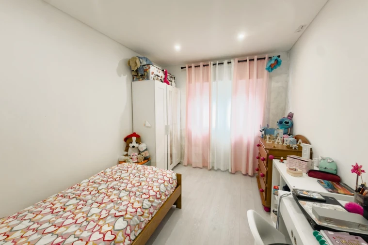 Apartamento T3 para Venda em Agualva e Mira-Sintra Foto 16