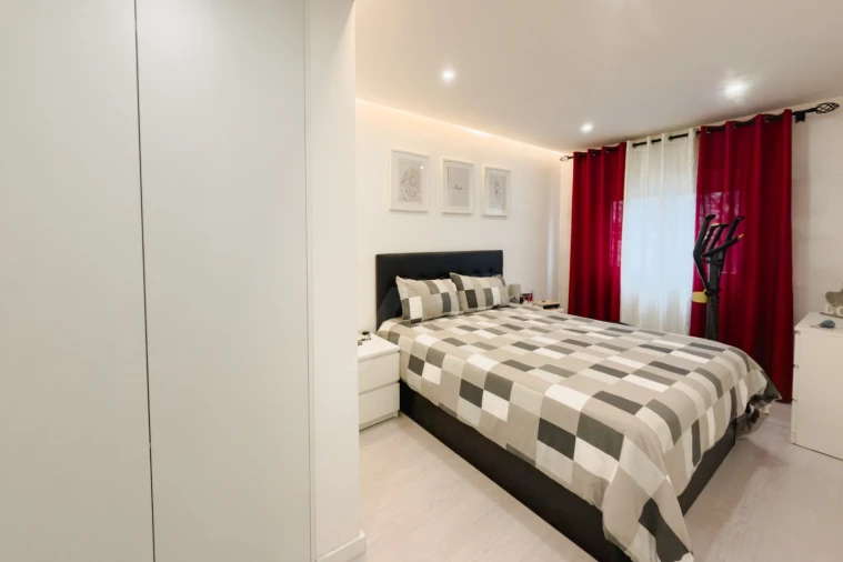 Apartamento T3 para Venda em Agualva e Mira-Sintra Foto 18