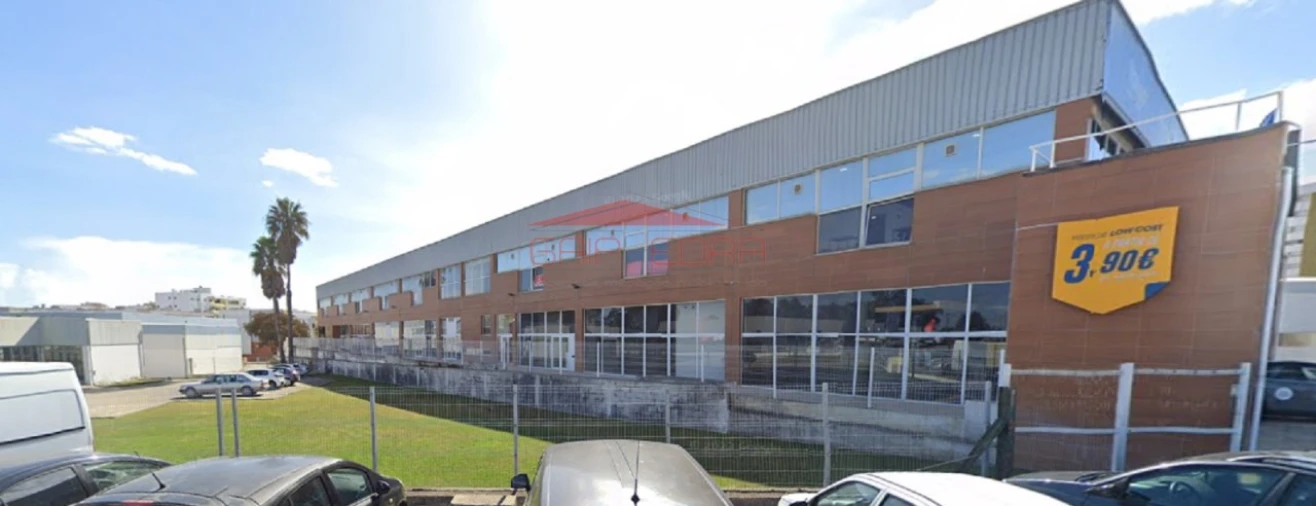 Loja para Venda em Setubal (São Sebastião) Foto 3