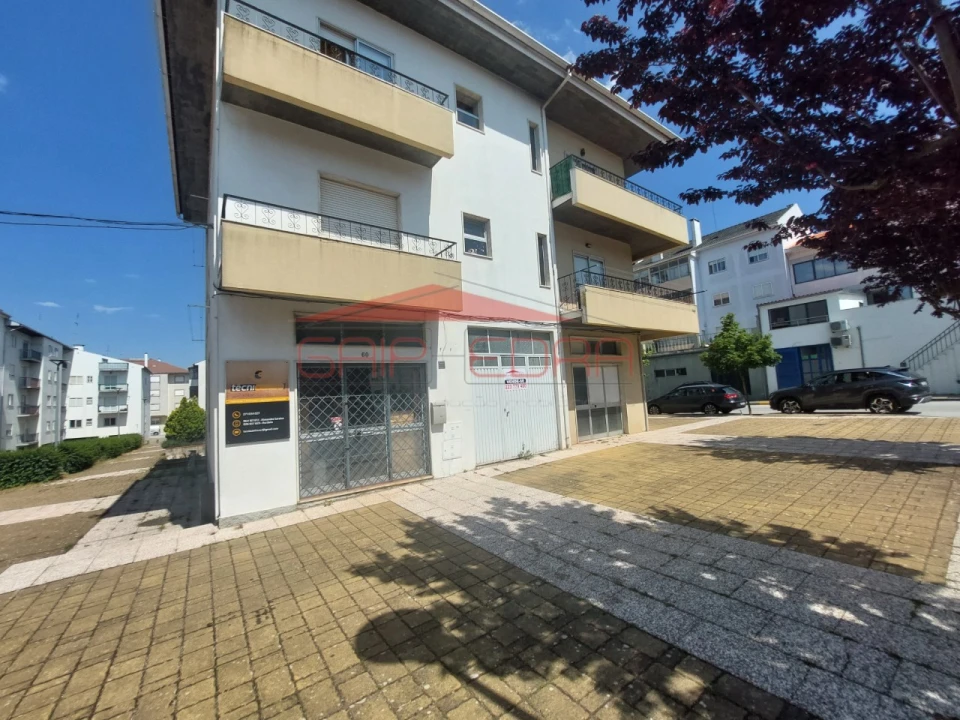 Armazém para Venda em Guarda Foto 2