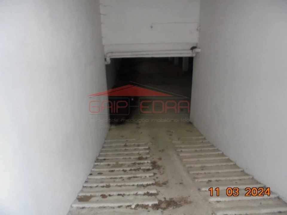 Armazém para Venda em Guarda Foto 4