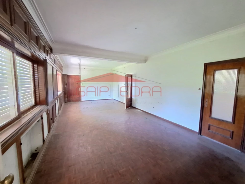 Moradia T6 para Venda em São João da Madeira Foto 12