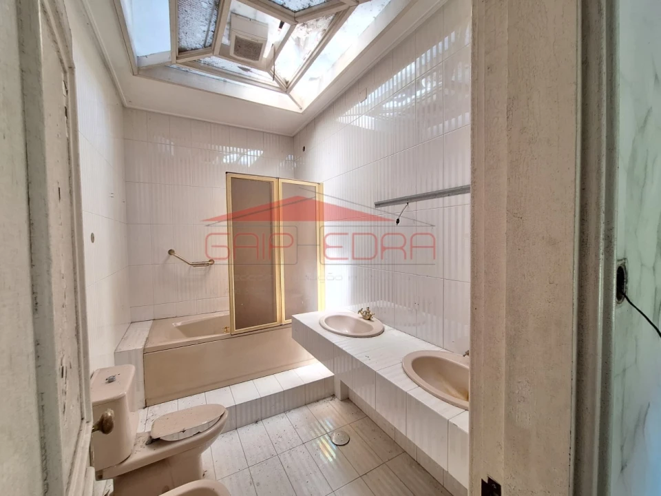 Moradia T6 para Venda em São João da Madeira Foto 43