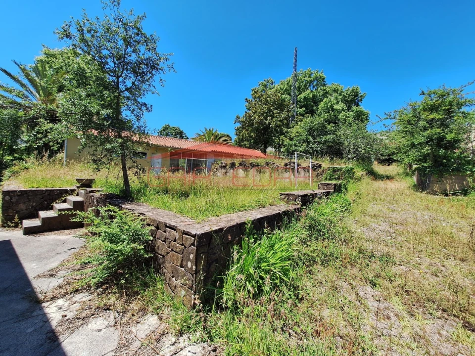 Moradia T6 para Venda em São João da Madeira Foto 47