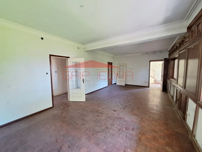 Moradia T6 para Venda em São João da Madeira Foto 11