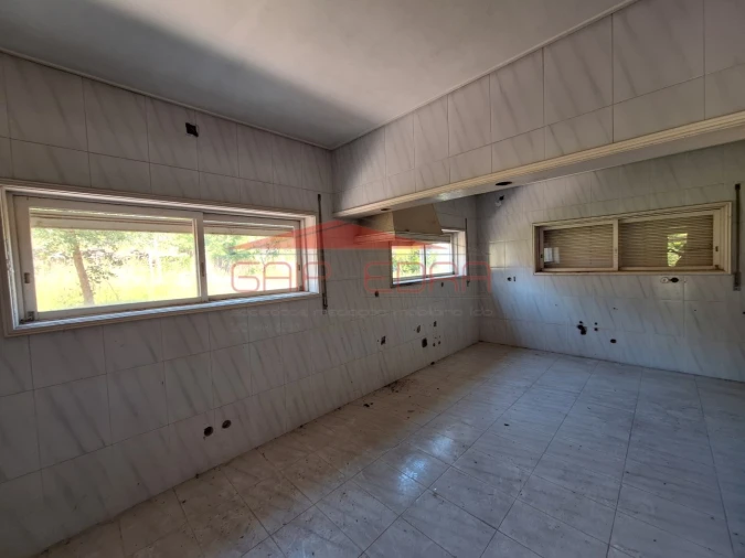 Moradia T6 para Venda em São João da Madeira Foto 30