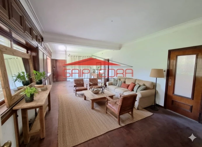 Moradia T6 para Venda em São João da Madeira Foto 5