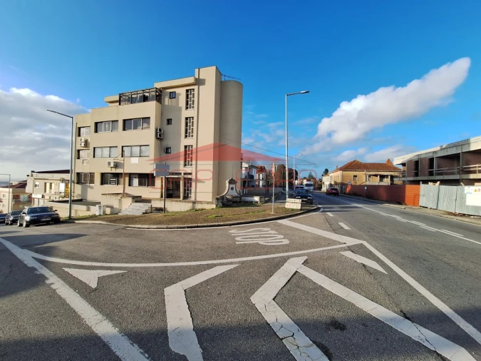 Loja para Venda em Lourosa