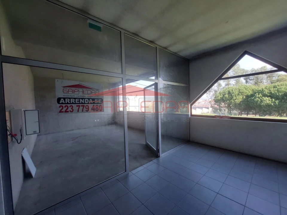 Loja para Venda em São João da Madeira Foto 7