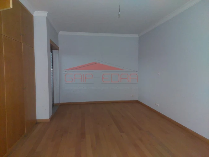 Moradia T7 para Venda em Carvalho Foto 4