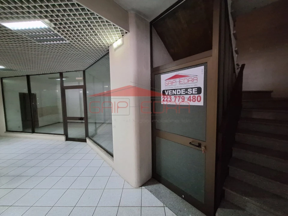 Loja para Venda em Sé, Santa Maria e Meixedo Foto 2