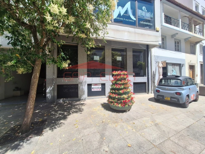 Loja para Venda em Sé, Santa Maria e Meixedo Foto 16
