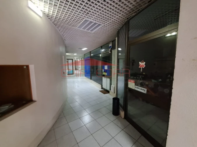 Loja para Venda em Sé, Santa Maria e Meixedo Foto 12