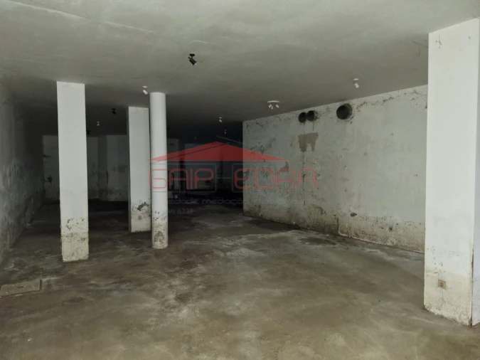 Loja para Venda em Sé, Santa Maria e Meixedo Foto 6