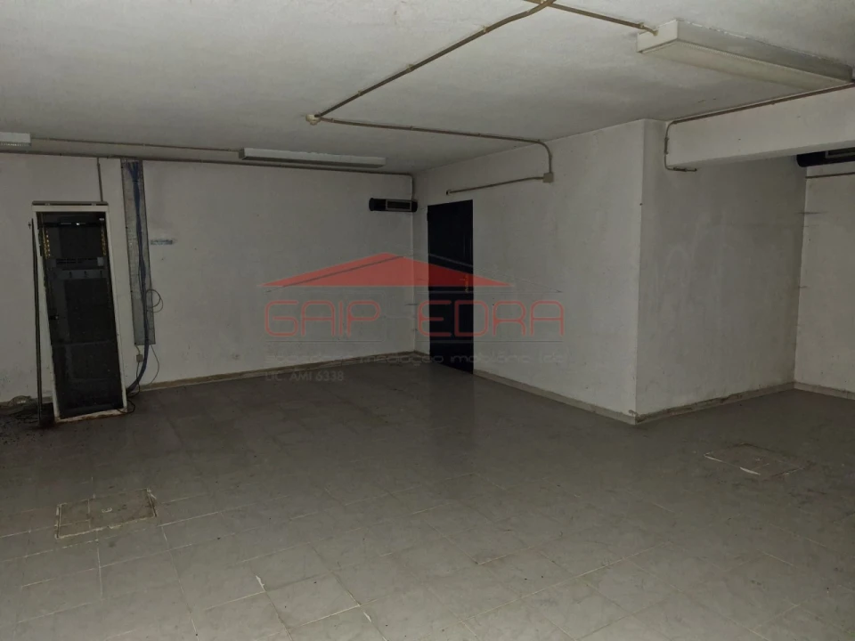 Loja para Venda em Sé, Santa Maria e Meixedo Foto 14