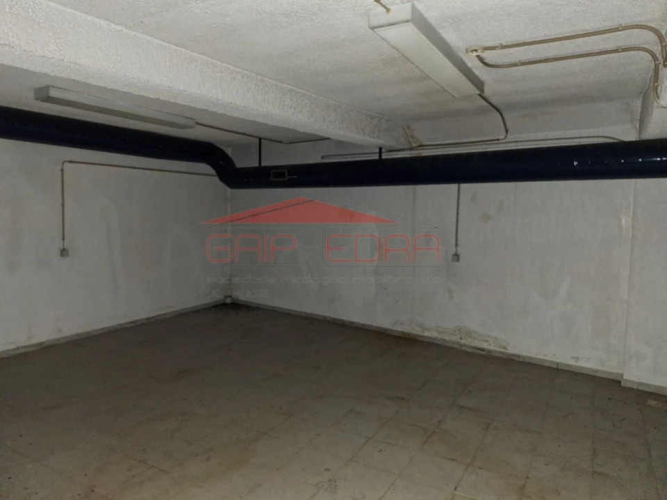 Loja para Venda em Sé, Santa Maria e Meixedo Foto 16