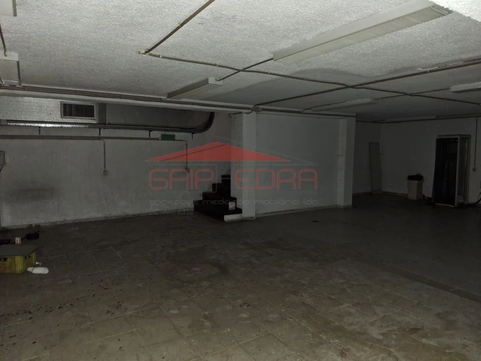 Loja para Venda em Sé, Santa Maria e Meixedo Foto 17