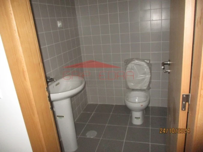 Loja para Venda em Buarcos Foto 9