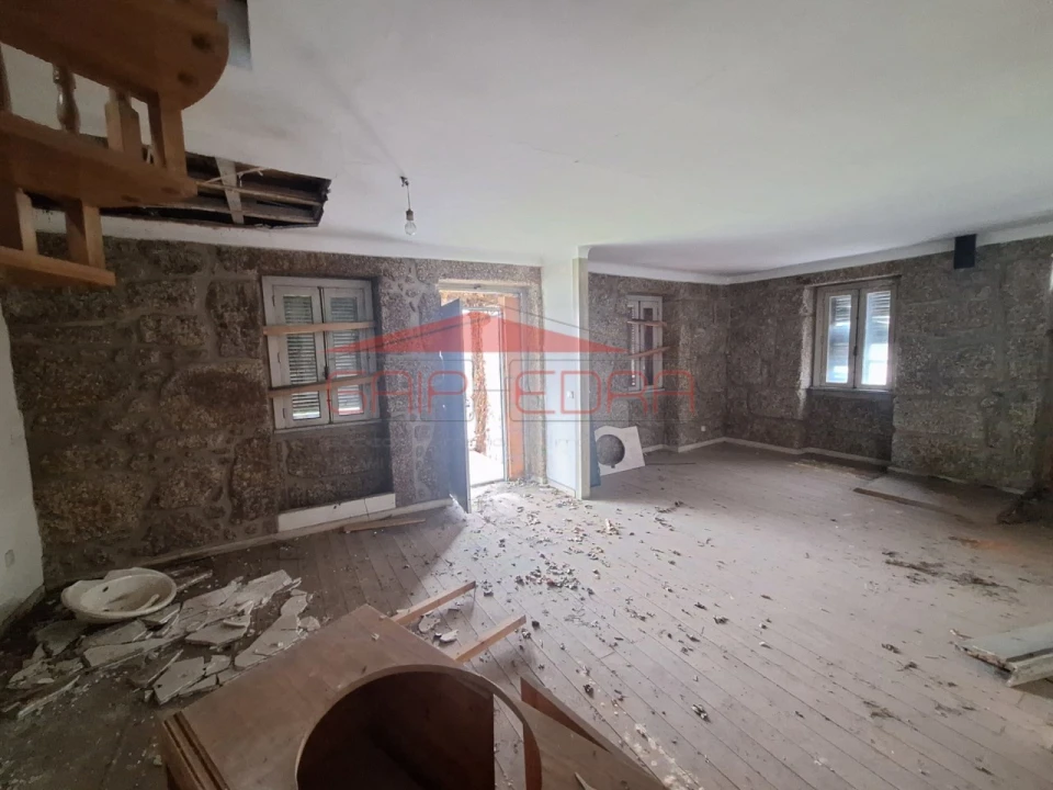 Moradia T3 para Venda em Lagos da Beira e Lajeosa Foto 2