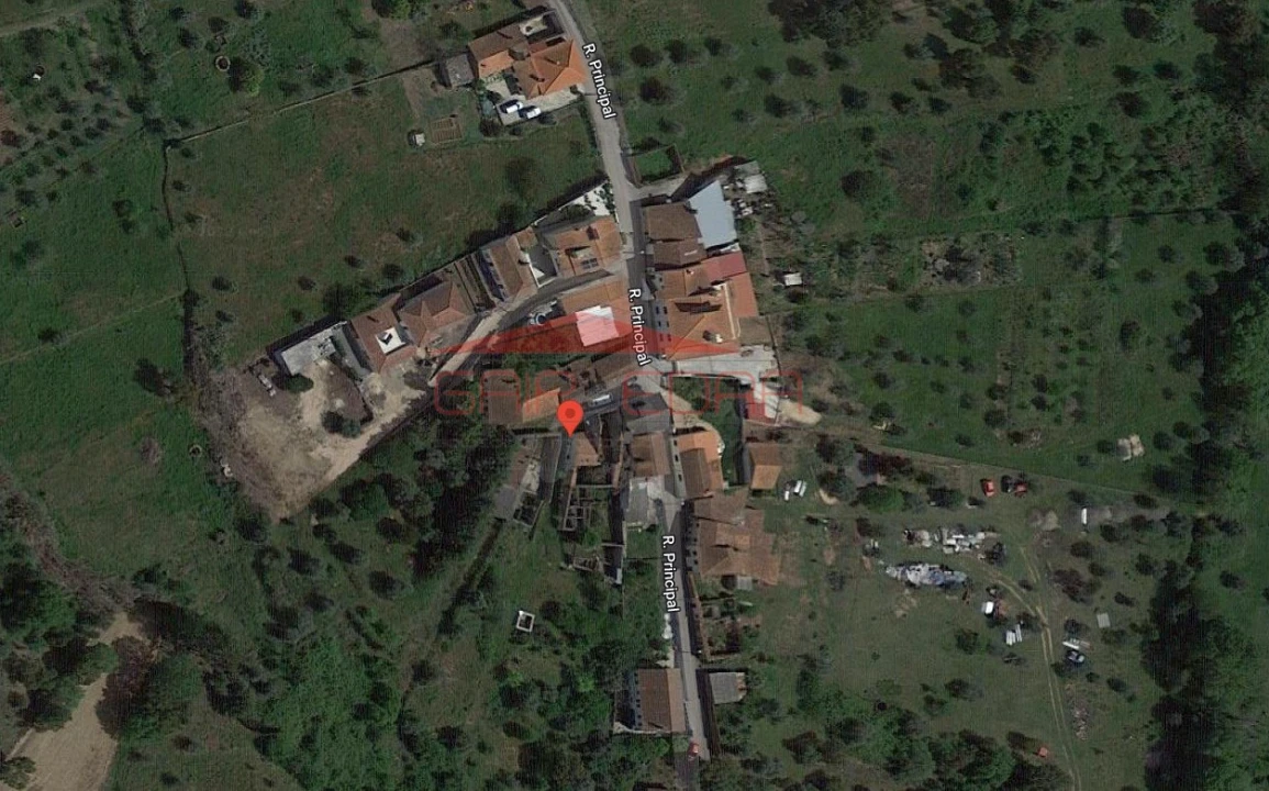 Moradia T4 para Venda em Casais e Alviobeira Foto 6