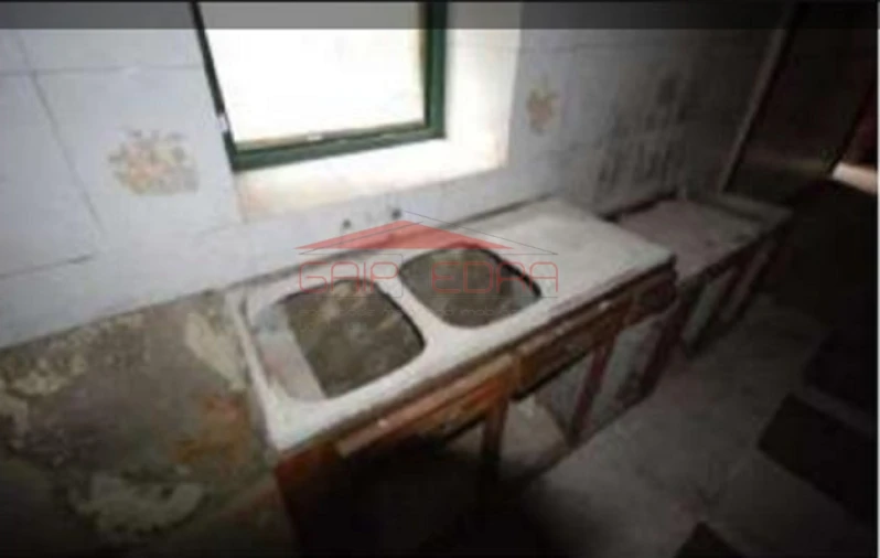 Moradia T4 para Venda em Casais e Alviobeira Foto 9