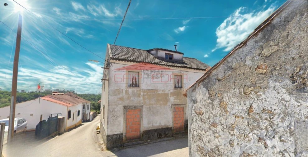 Moradia T4 para Venda em Casais e Alviobeira Foto 4