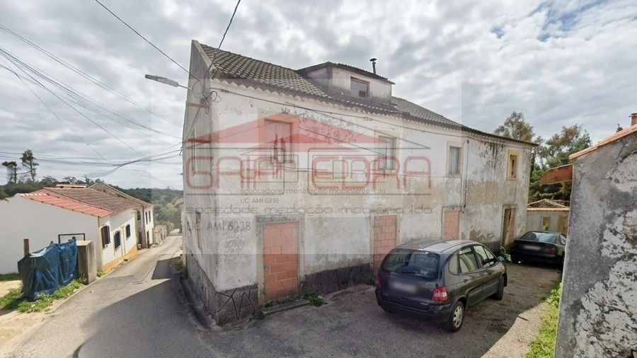 Moradia T4 para Venda em Casais e Alviobeira