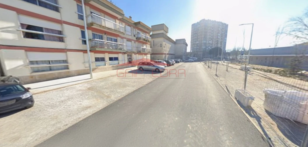 Loja para Arrendamento em Samora Correia Foto 2