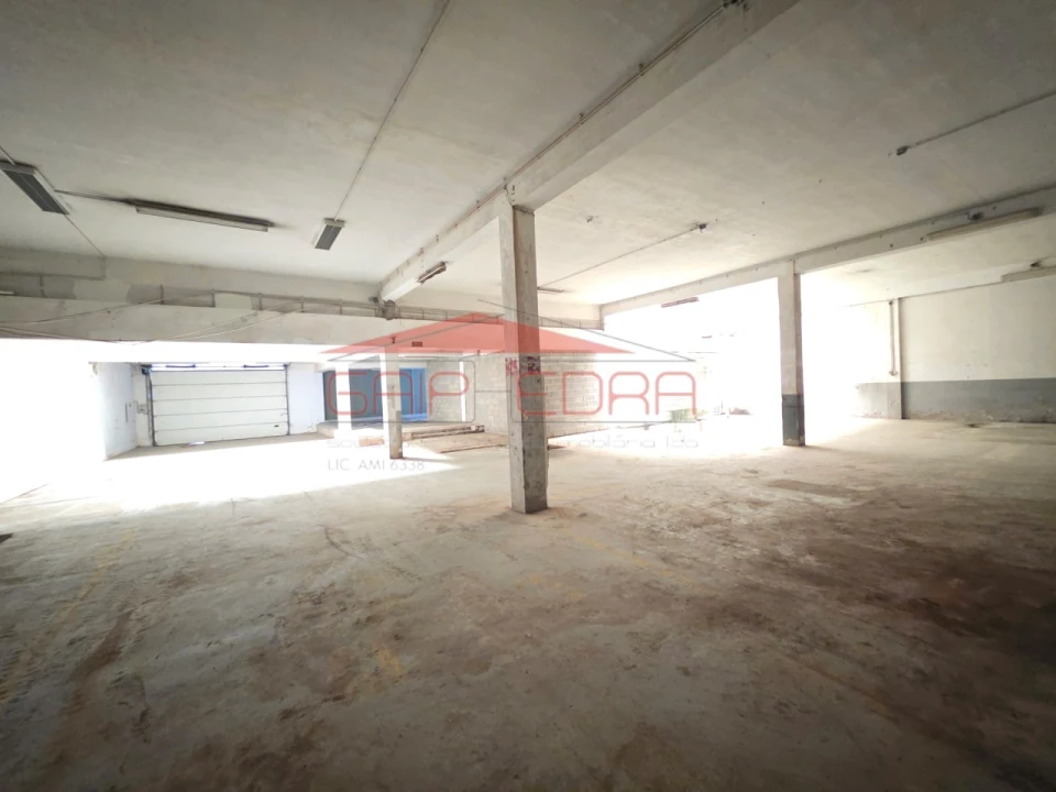 Armazém para Venda em Silvalde Foto 4