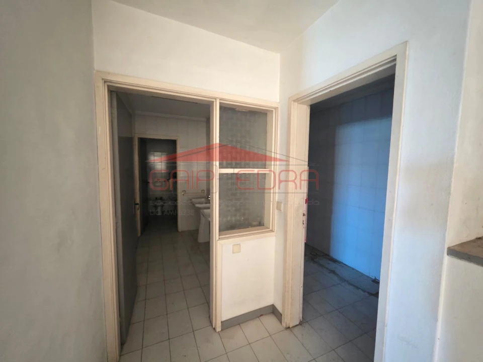 Armazém para Venda em Silvalde Foto 26