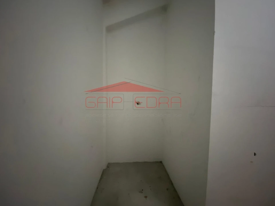 Armazém para Venda em Esgueira Foto 7