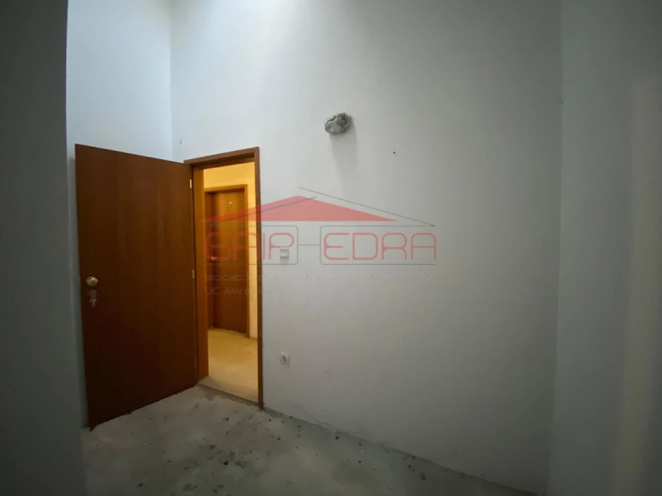 Armazém para Venda em Esgueira Foto 9