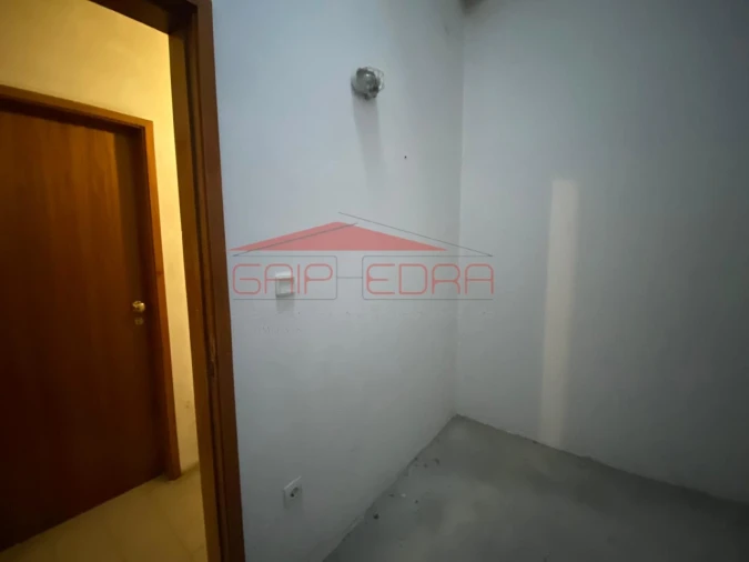 Armazém para Venda em Esgueira Foto 11