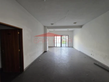 Loja para Venda em Campanhã