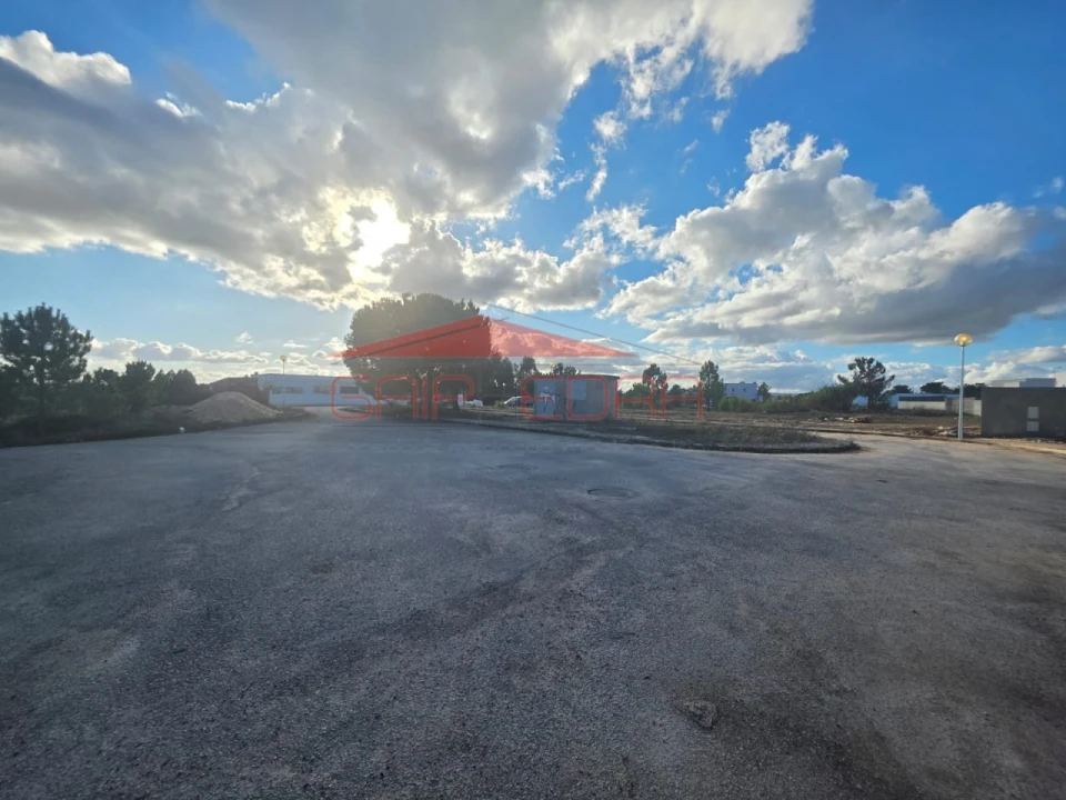 Terreno para Venda em Azambuja Foto 3