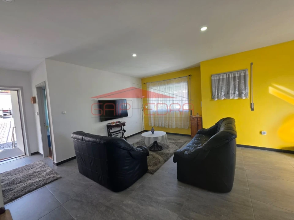 Moradia T4 para Venda em Lourosa Foto 5