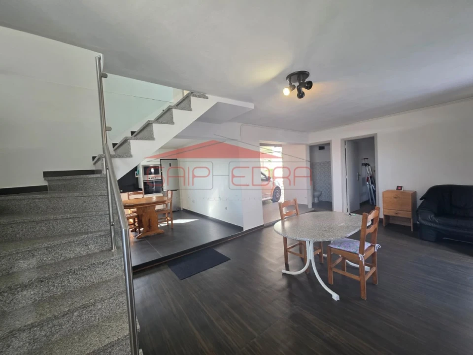 Moradia T4 para Venda em Lourosa Foto 9