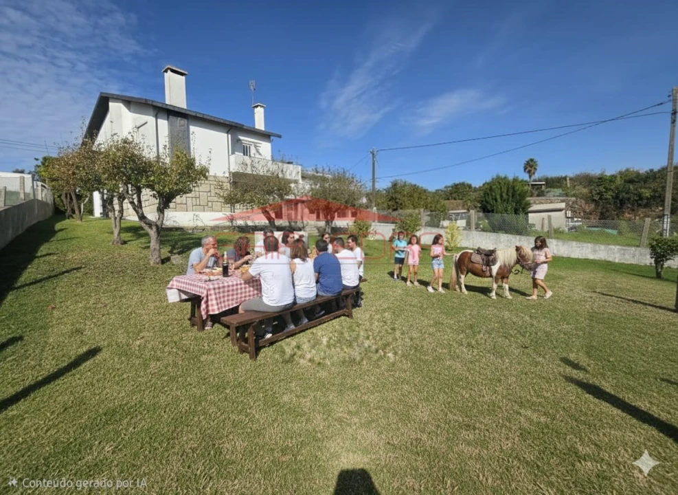 Moradia T4 para Venda em Lourosa Foto 1