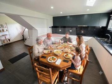 Moradia T4 para Venda em Lourosa