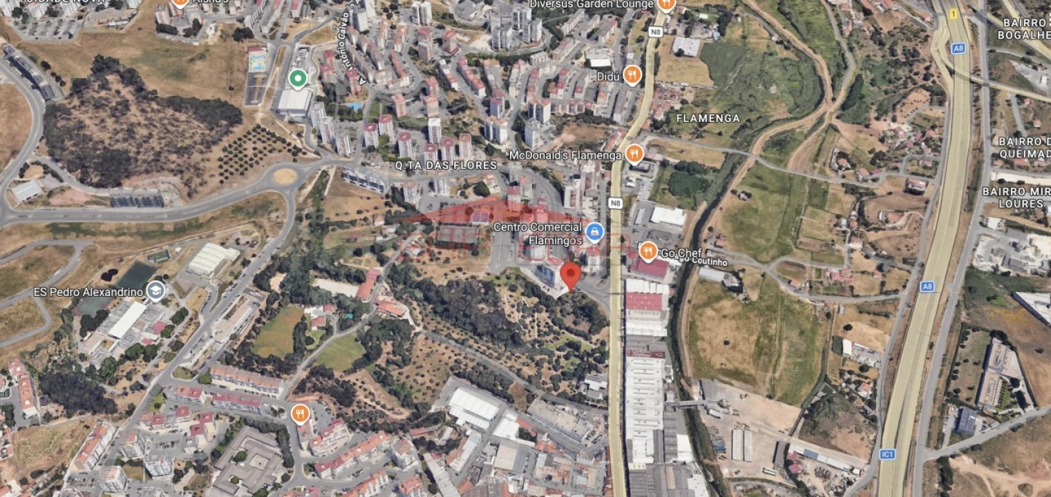 Loja para Venda em Santo António dos Cavaleiros e Frielas Foto 7