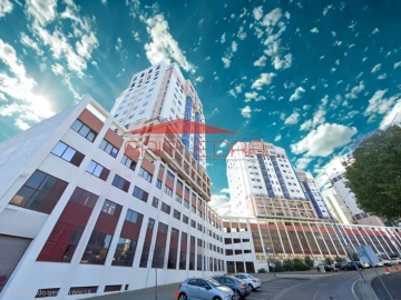 Loja para Venda em Santo António dos Cavaleiros e Frielas