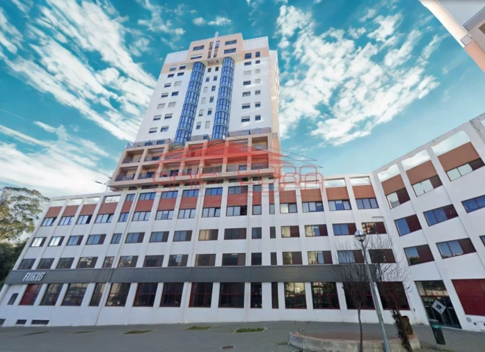 Loja para Venda em Santo António dos Cavaleiros e Frielas Foto 6